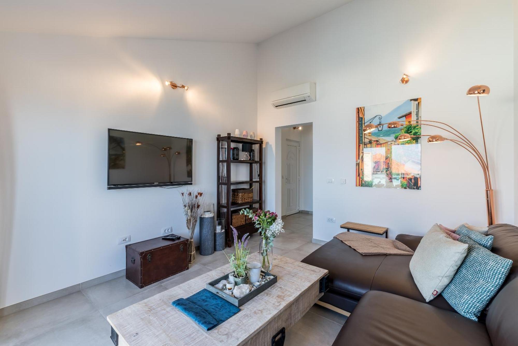 Villa Luce Del Sole Mirce Exteriér fotografie